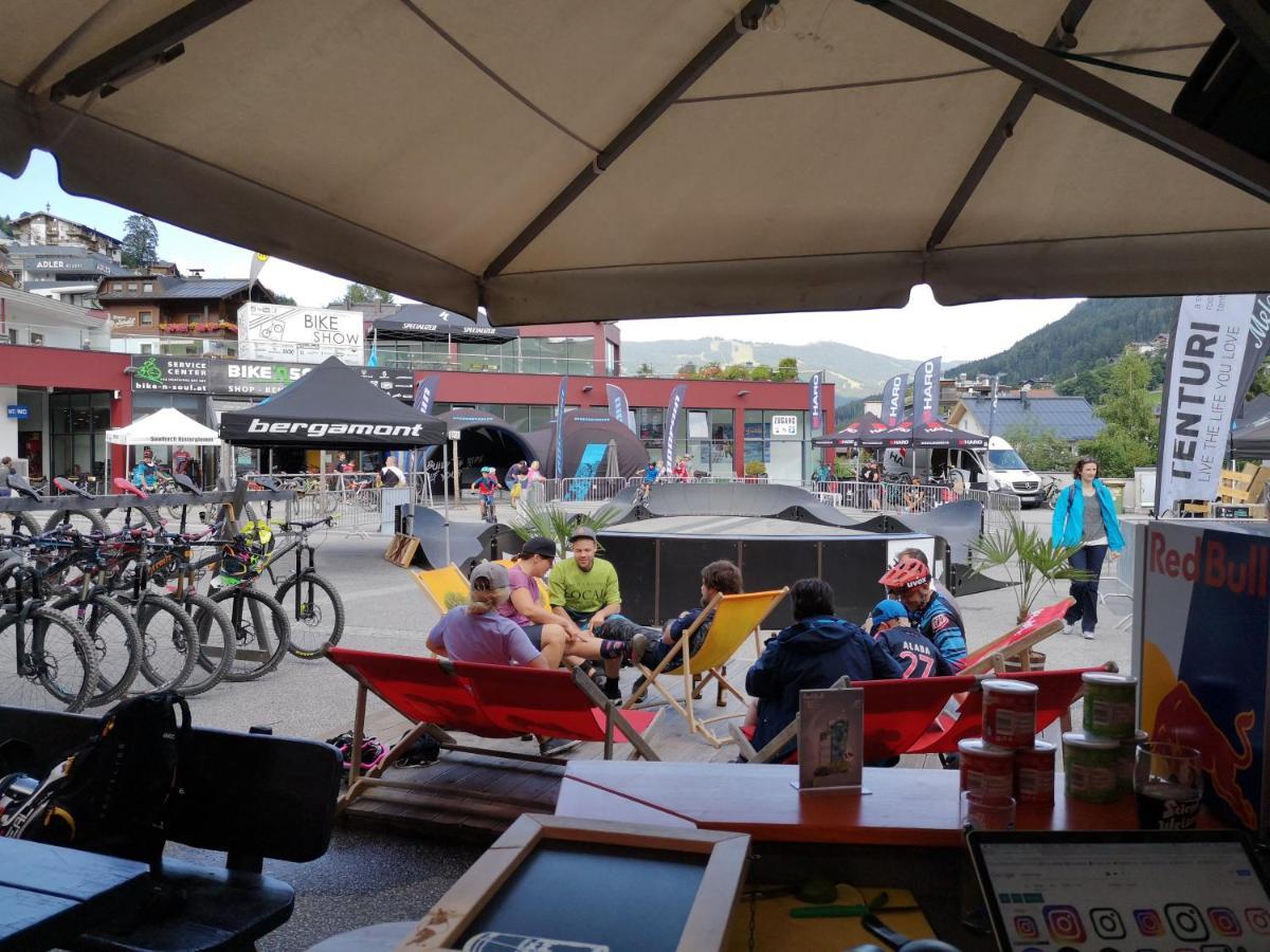 Hotel Pinzgauerhof - Inclusive Evening Dinner Saalbach-Hinterglemm Esterno foto