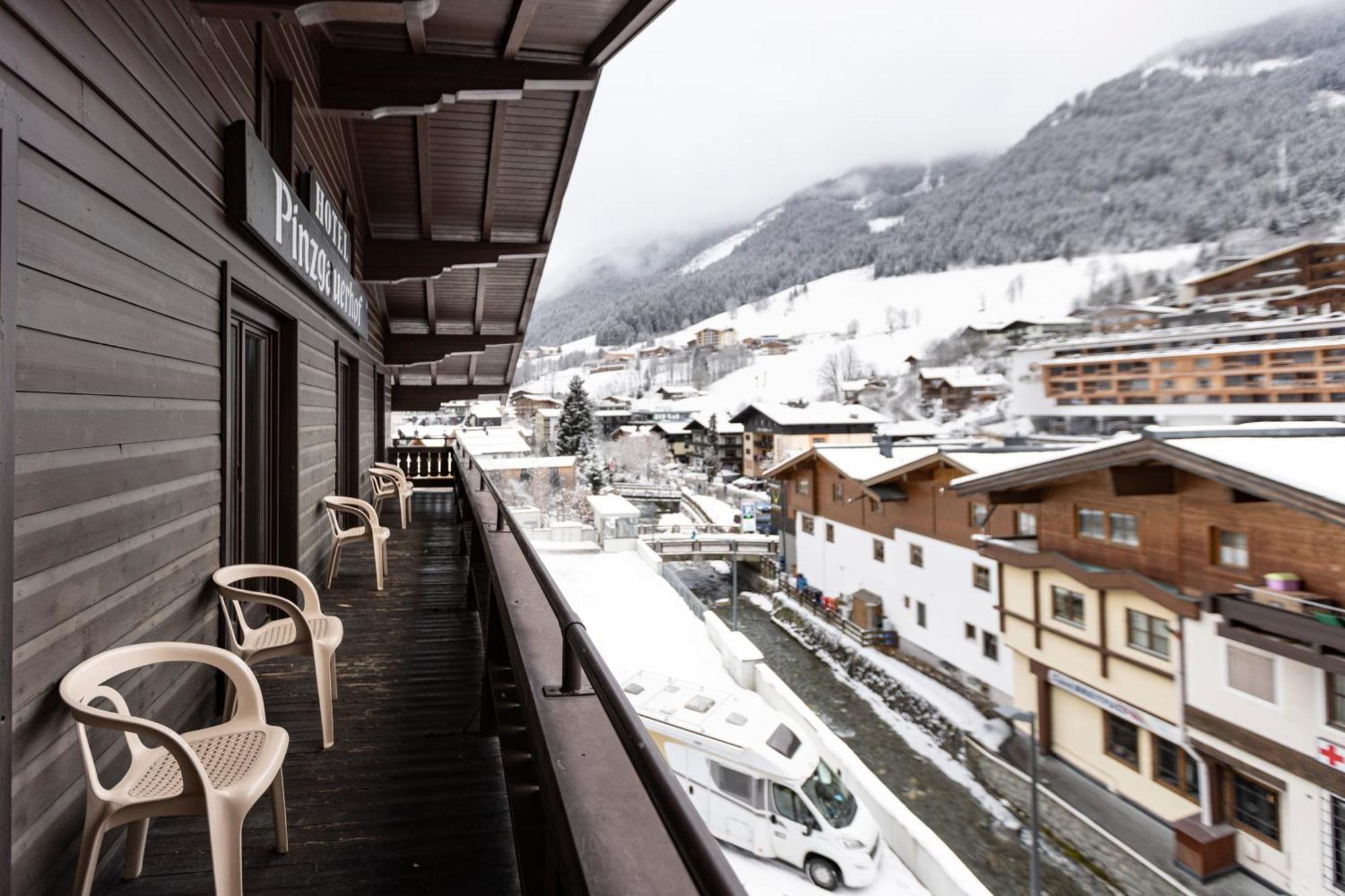 Hotel Pinzgauerhof - Inclusive Evening Dinner Saalbach-Hinterglemm Esterno foto