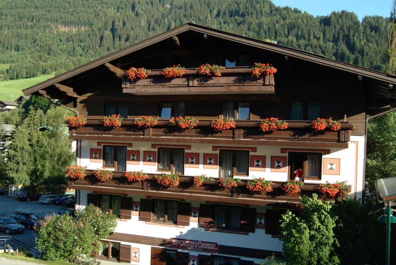 Hotel Pinzgauerhof - Inclusive Evening Dinner Saalbach-Hinterglemm Esterno foto
